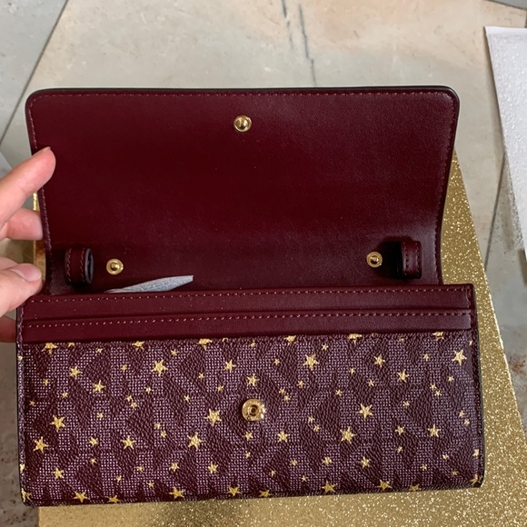 Brand New Michael Kors Convertible Crossbody Wallet Jet Set Charm Merlot Multi - Picture 6 of 9